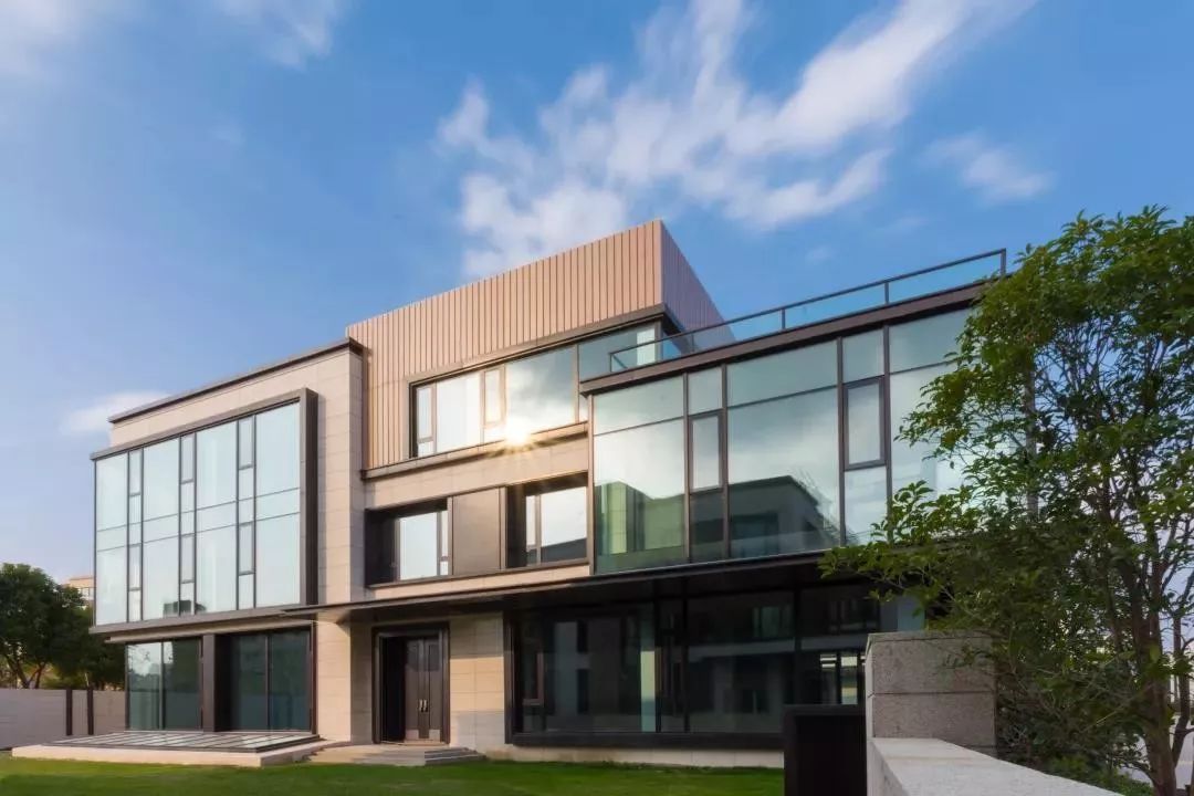 系統(tǒng)窗l(fā)ow-e玻璃實(shí)拍圖